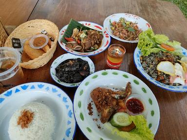 WARUNG KONDRE