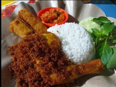 AYAM GORENG & BAKAR KHONG DUT