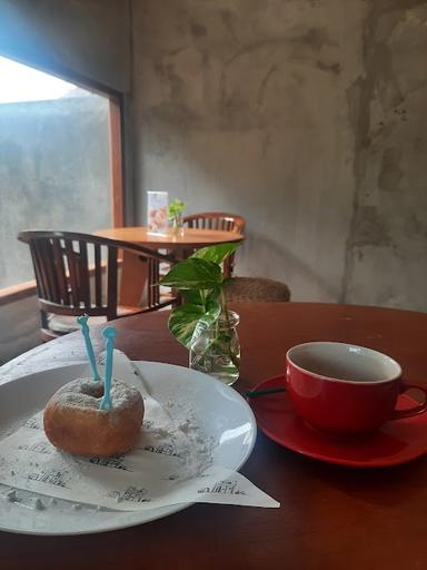 CERITA COFFEE, BINTARO