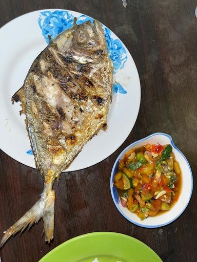 IKAN BAKAR SULAWESI