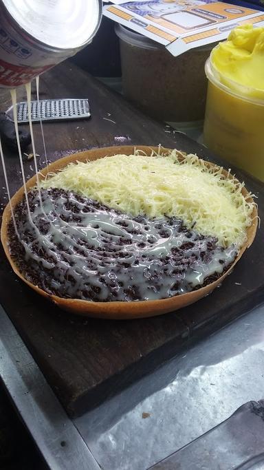 MARTABAK BANGKA BUYUNG PRAPATAN DUREN