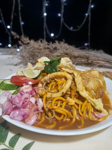 MIE ACEH BUNGOONG JEUMPAA CENDRAWASIH