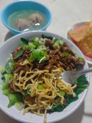 MIE AYAM 28 AMNESIA