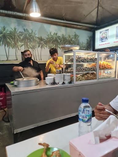 PEMPEK PALEMBANG N BUBUR AYAM MONAS