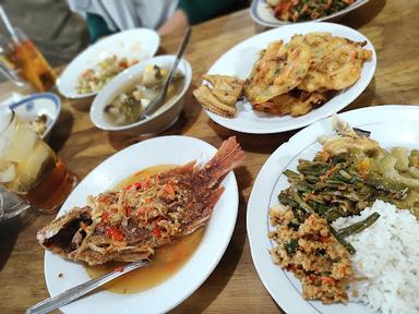 RUMAH MAKAN BETAWI MPO IYON