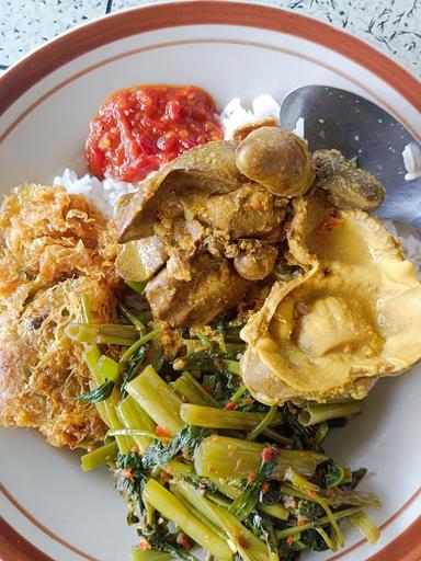 WARUNG MAKAN BETAWI EMAK/POK LINDA