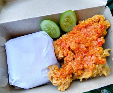 AYAM GEPREK JUDES CIPUTAT TIMUR