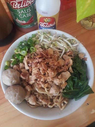 BAKSO & MIE AYAM GINTUNG