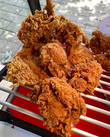 C-MORE FRIED CHICKEN (OUTLET PONDOK RANJI)
