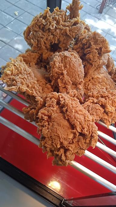 C-MORE FRIED CHICKEN (OUTLET PONDOK RANJI)