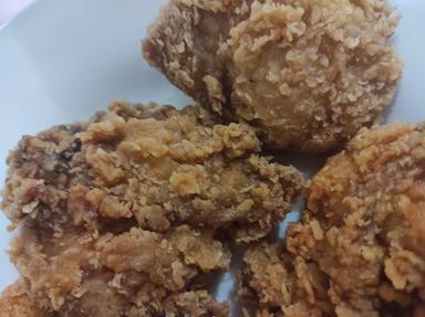 HISANA FRIED CHICKEN CIREUNDEU