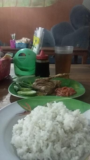 PECEL LELE BU LASTRI TARUMANEGARA