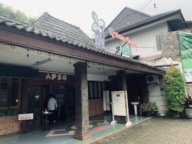 RESTORAN TAMAN AYAM PANGGANG SITU GINTUNG