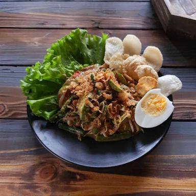 WARUNG GADO GADO TEH WATI