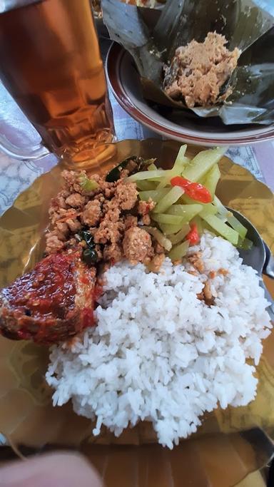 WARUNG IBU DIMAS