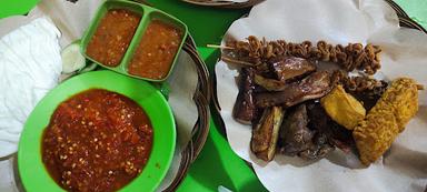 WARUNG NASI TASIK