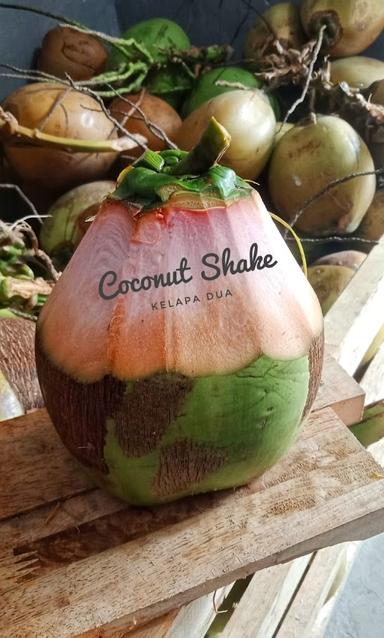 COCONUT SHAKE KELAPA DUA