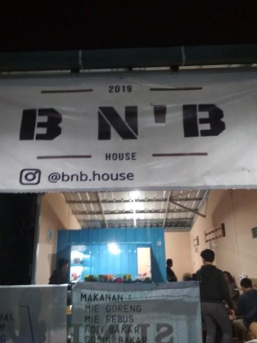 BNB HOUSE CAFE