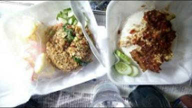 WARUNG MAKBEN (AYAM PENYET/NASGOR/MIE'TEK2/SEBLAK)