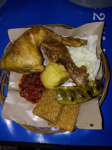 AYAM BAKAR BUMBU RUJAK BU ENDANG JOKO