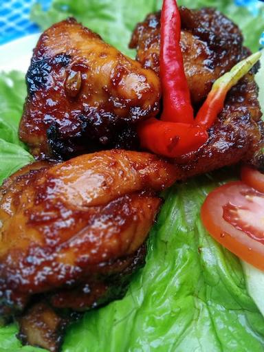 AYAM BAKAR LEUDOK MAMA ODY