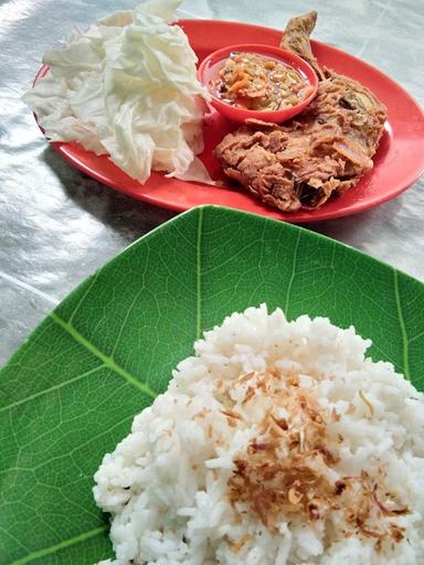 AYAM GEPREK GADO GADO SEBLAK SOSIS BAKAR ELFIANDA