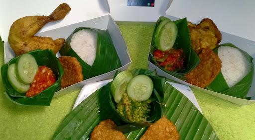 AYAM GORENG NENG CYRILLA