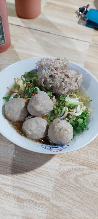 MIE AYAM DAN BAKSO SAMA SUKA (MBAH MIN)