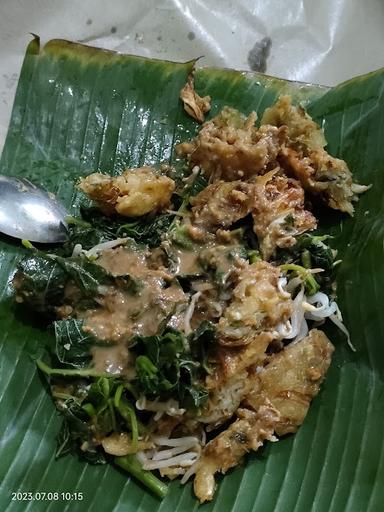 NASI SEGO PECEL KHAS SEMARANG MBA MIRA