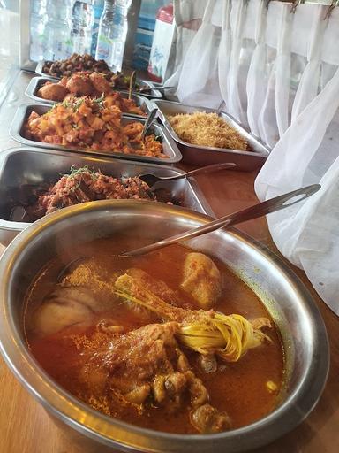 NASI UDUK & KETUPAT SAYUR