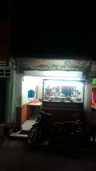 RUMAH MAKAN LANGKISAU JAYA