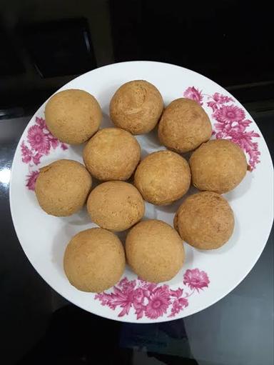 TAHU BULAT