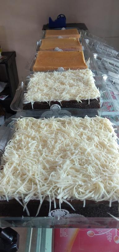 NADHIF CAKE