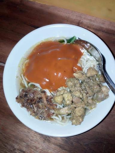 MIE AYAM MAMA DZAKY