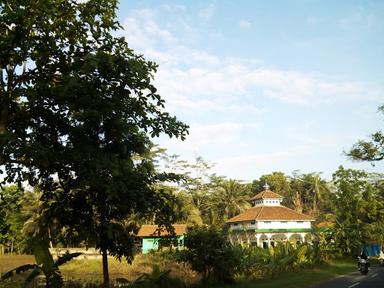 SAUNG JAJANAN NAINUHA