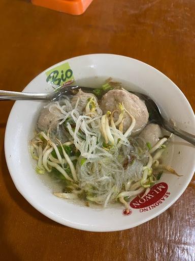 KEDAI BASO VOLVO