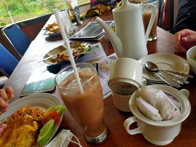 TEA CORNER GUNUNG MAS