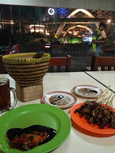 WARUNG SATE H. KADIR 3