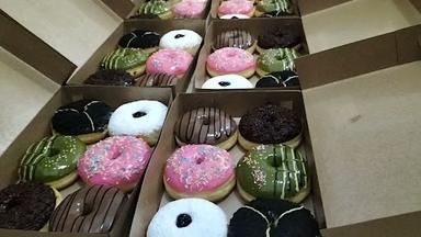 EVAN DONUTS