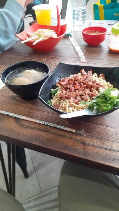 BAKMI MEDAN KEBON JAHE