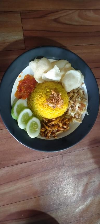 BUBUR AYAM &NASI KUNING PENGKOLAN MANG ADOEL