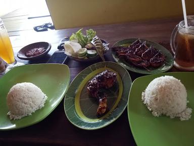 IKAN BAKAR BUKIT BAMBU