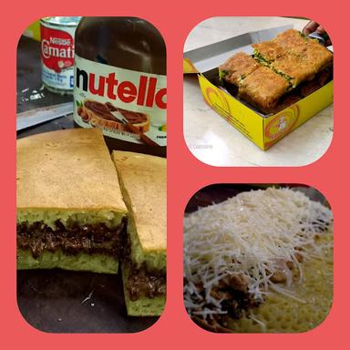 MARTABAK & PUKIS BADOET CISAUK