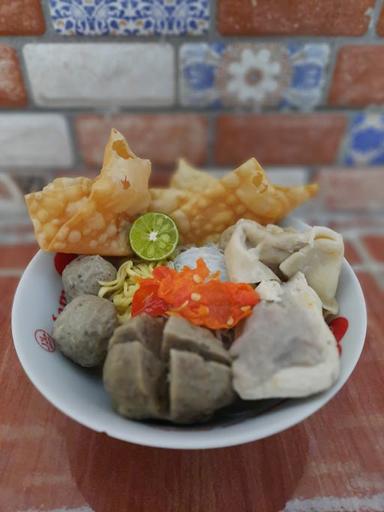 BAKSO BAKWAN MALANG KUMIS