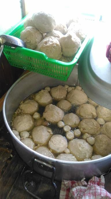 BAKSO MAS TUNGKUL