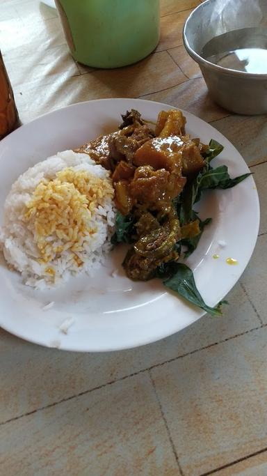 PUTRA BUNGSU RM MASAKAN PADANG