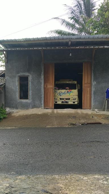 RUMAH MAKAN PANGHEGAR