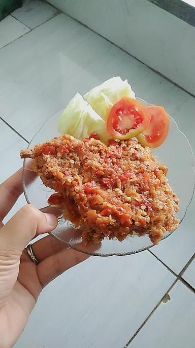 AYAM GEPREK OM KRIBO