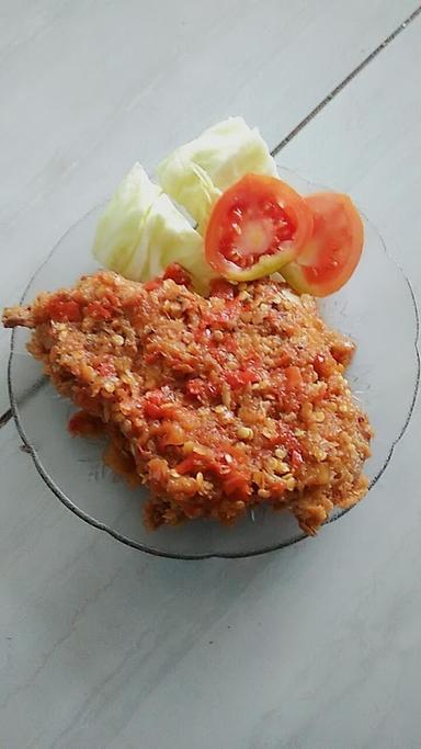 AYAM GEPREK OM KRIBO