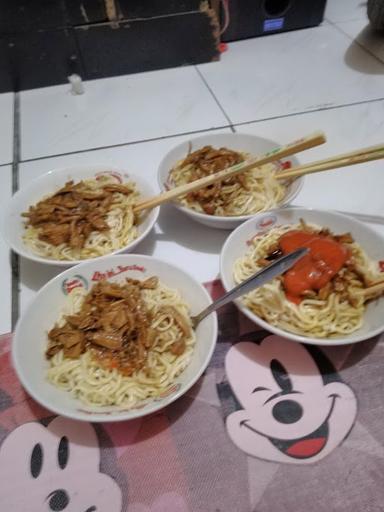 MIE AYAM MAS ARMIN